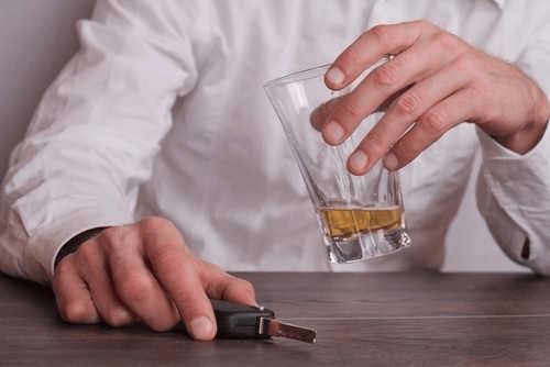 DUI y drogas en Johns Creek, Georgia: Sanciones por conducir bajo la influencia de drogas